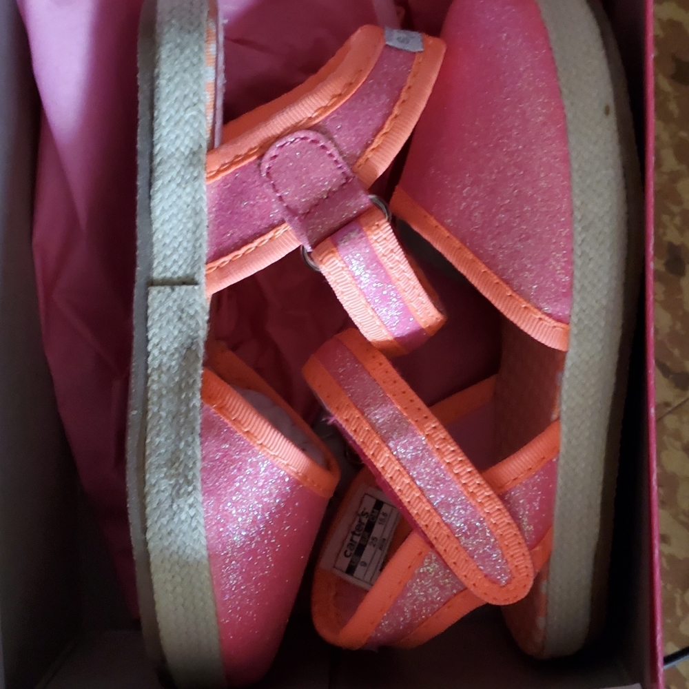 New with tags sandals